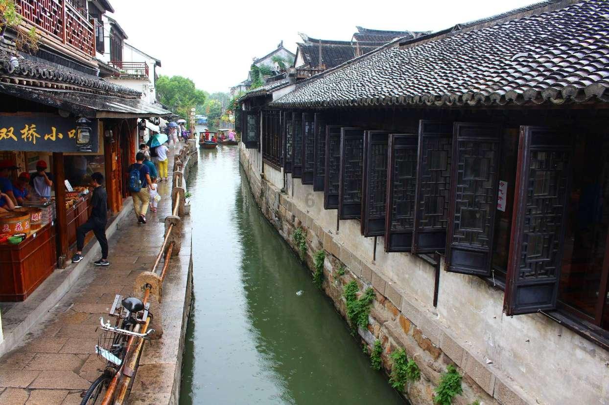 岩浆地牢